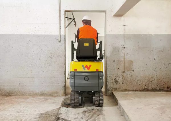 Wacker Neuson ET08 Excavator - Image 4