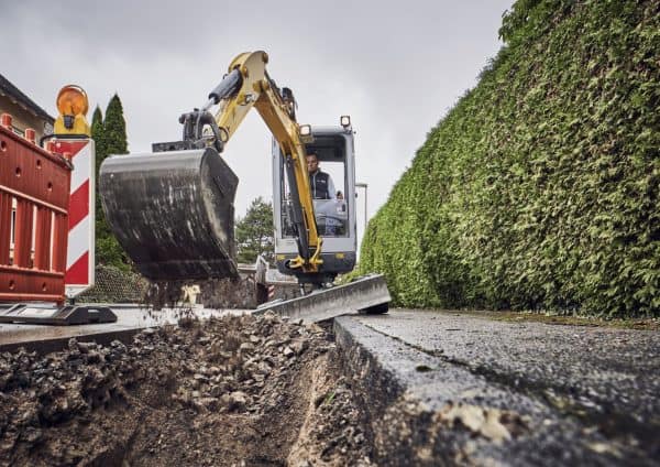Wacker Neuson ET24 Excavator - Image 2