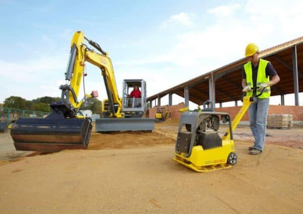 Wacker Neuson Light-Weight Reversible Vibratory Plates DPU - Image 4