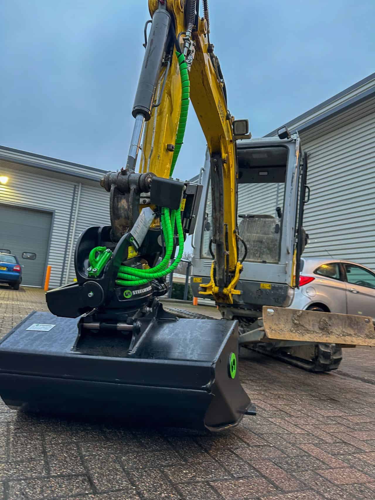 Read more about the article Living Landscapes install Steelwrist to ET20!